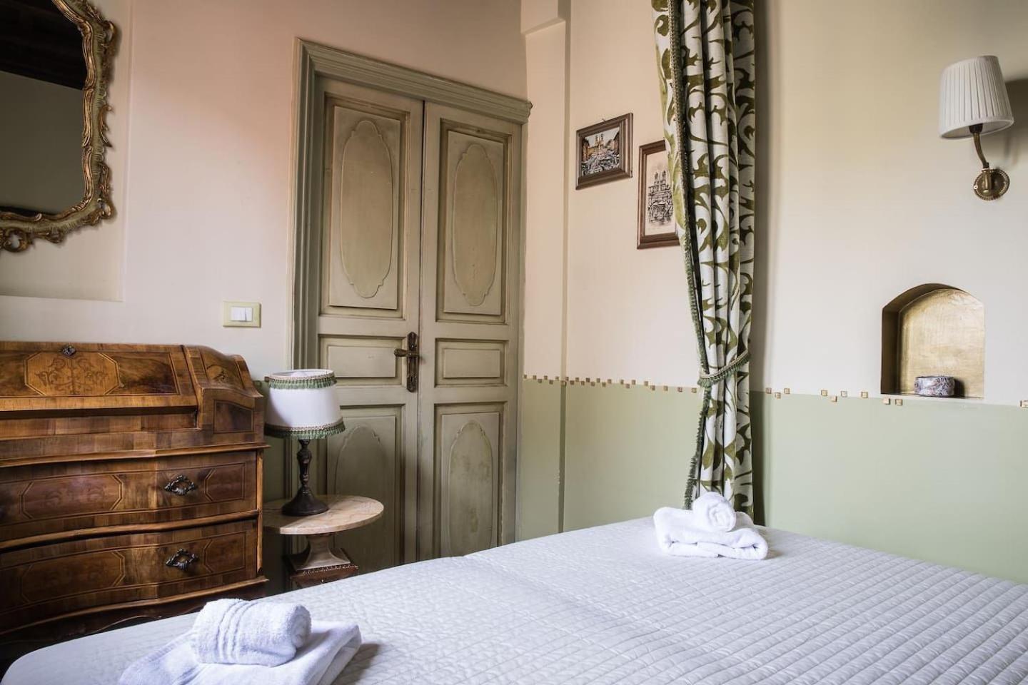 Crispi Deluxe 2 Bedroom Roma Esterno foto
